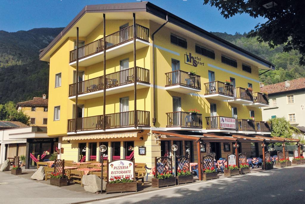 Hotel Sport Pieve Di Ledro Bagian luar foto
