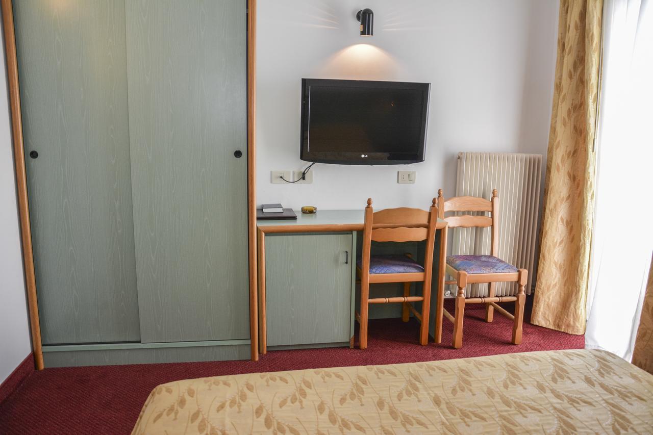 Hotel Sport Pieve Di Ledro Bagian luar foto