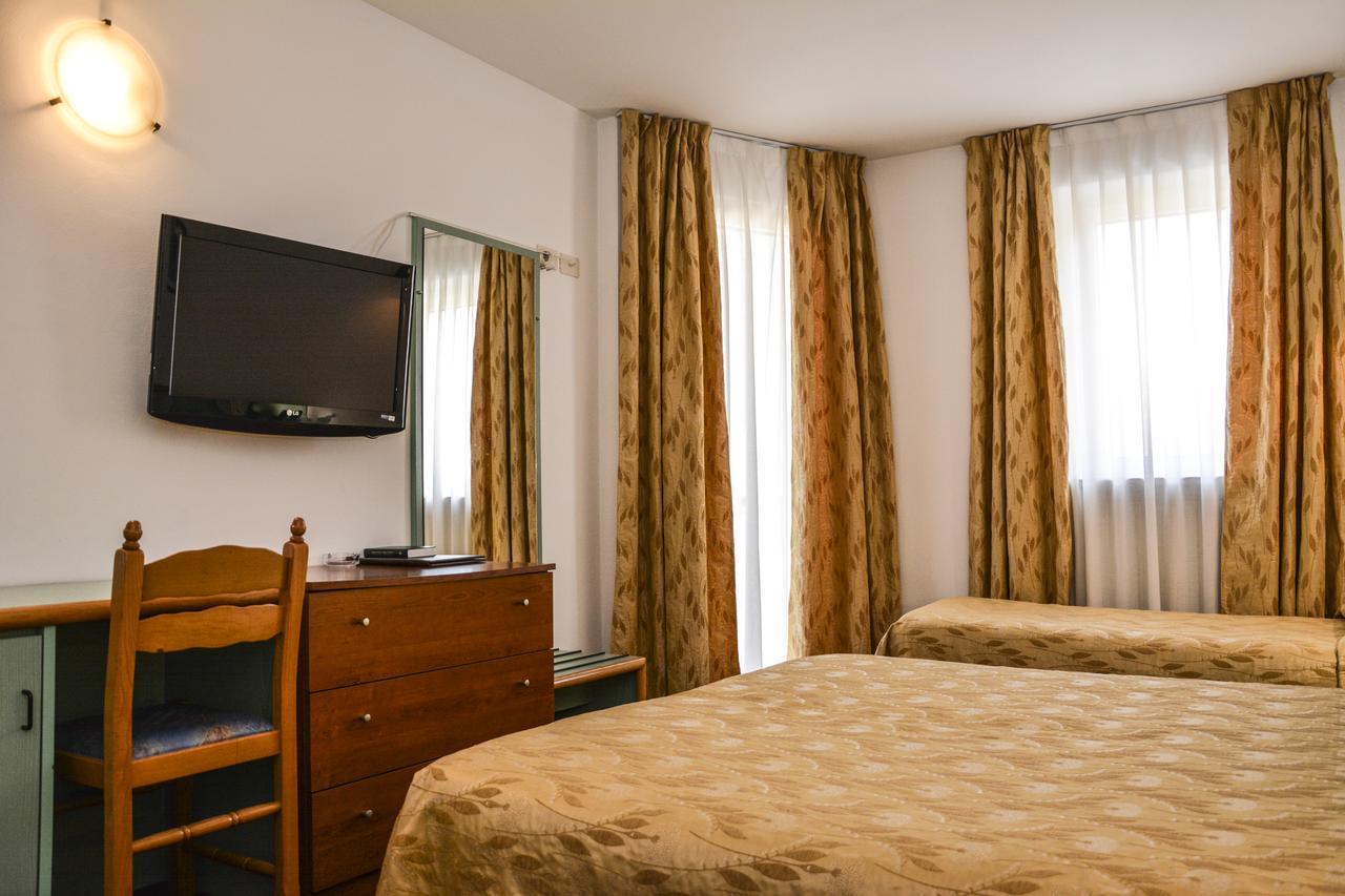 Hotel Sport Pieve Di Ledro Bagian luar foto