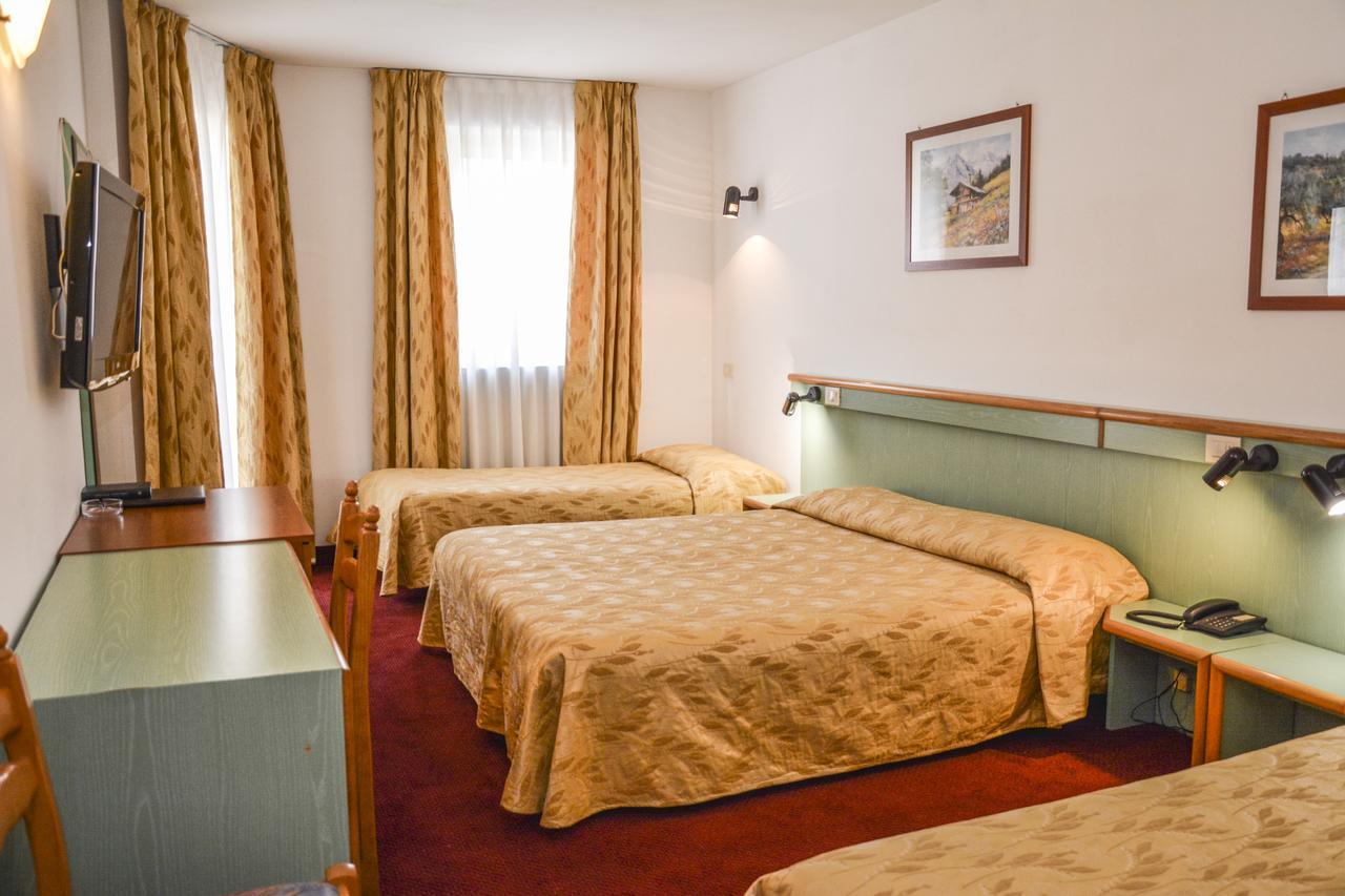 Hotel Sport Pieve Di Ledro Bagian luar foto