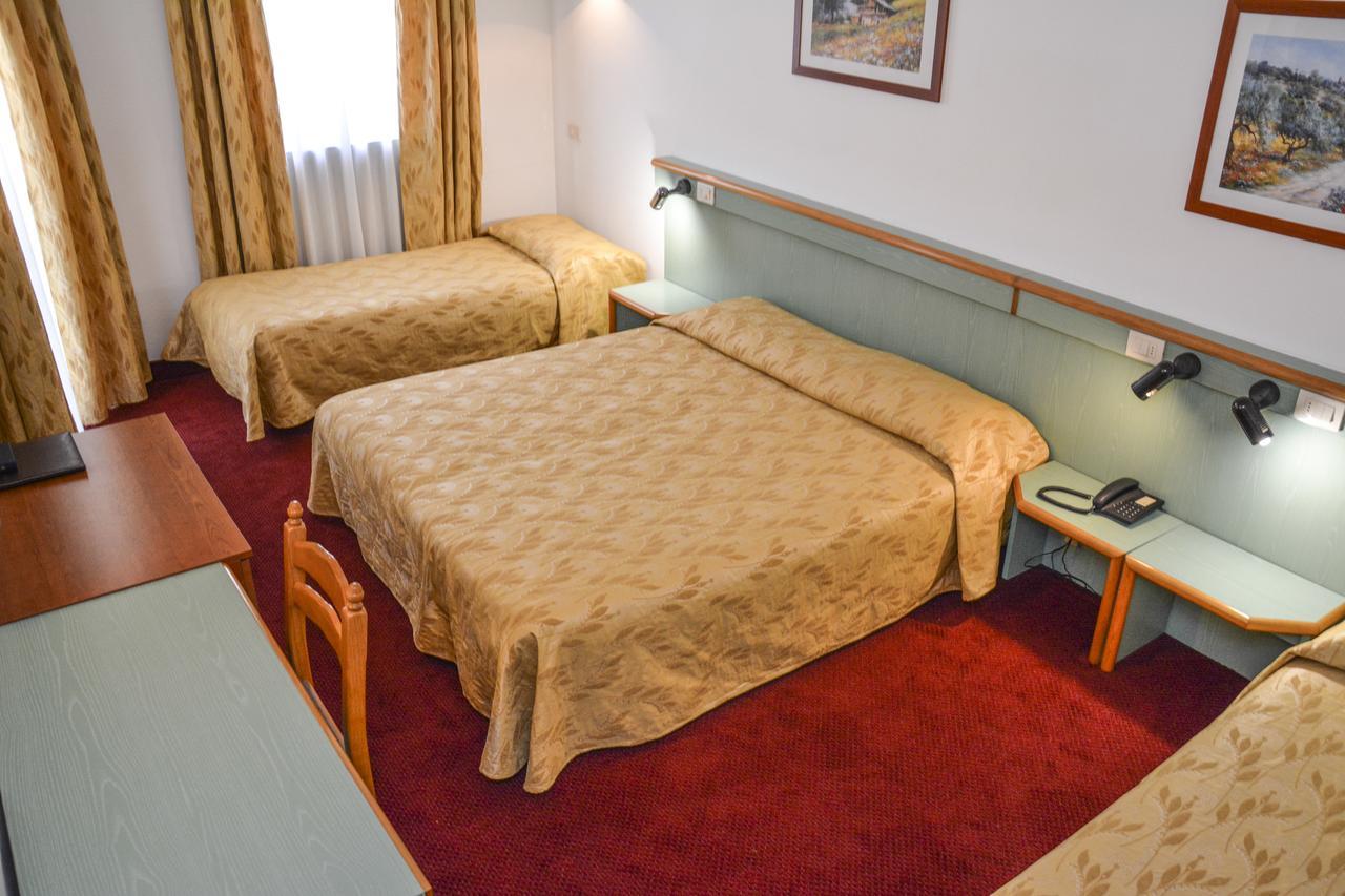 Hotel Sport Pieve Di Ledro Bagian luar foto